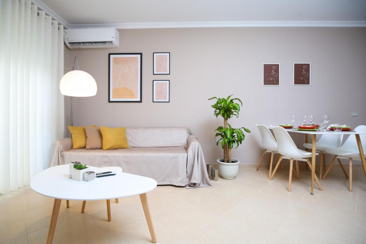 Tafa Deluxe Apartment Вльора Екстер'єр фото
