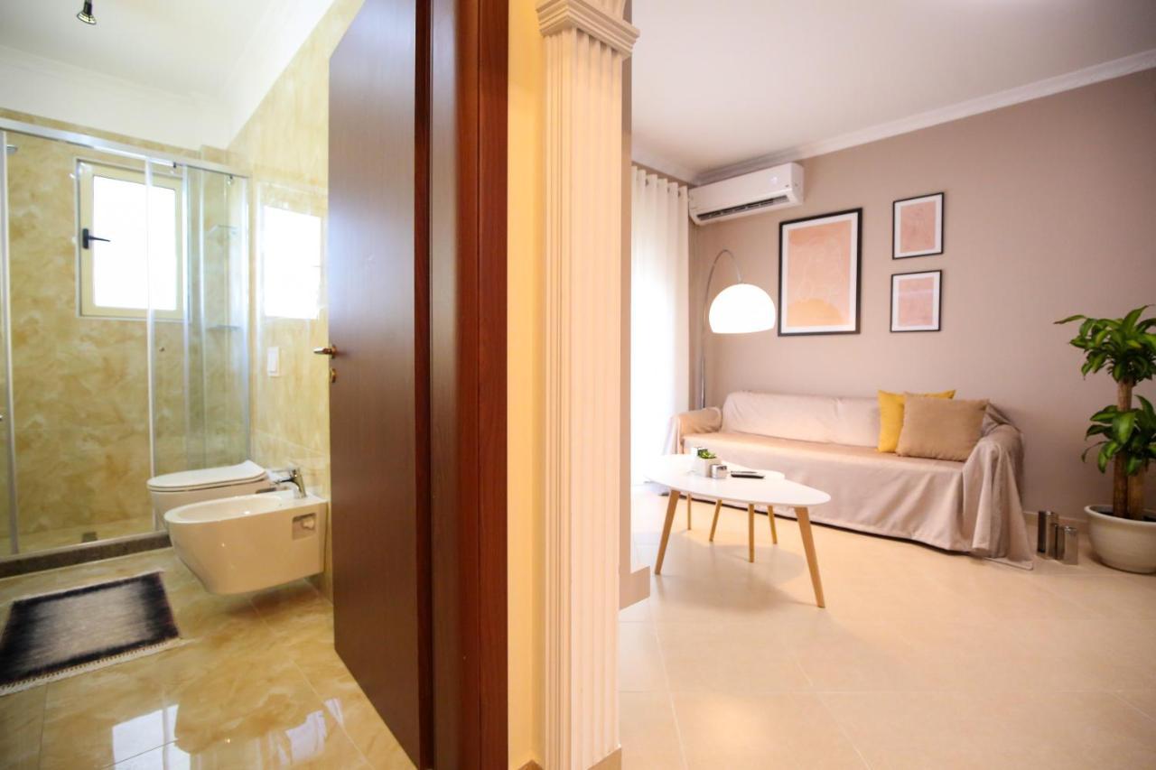 Tafa Deluxe Apartment Вльора Екстер'єр фото