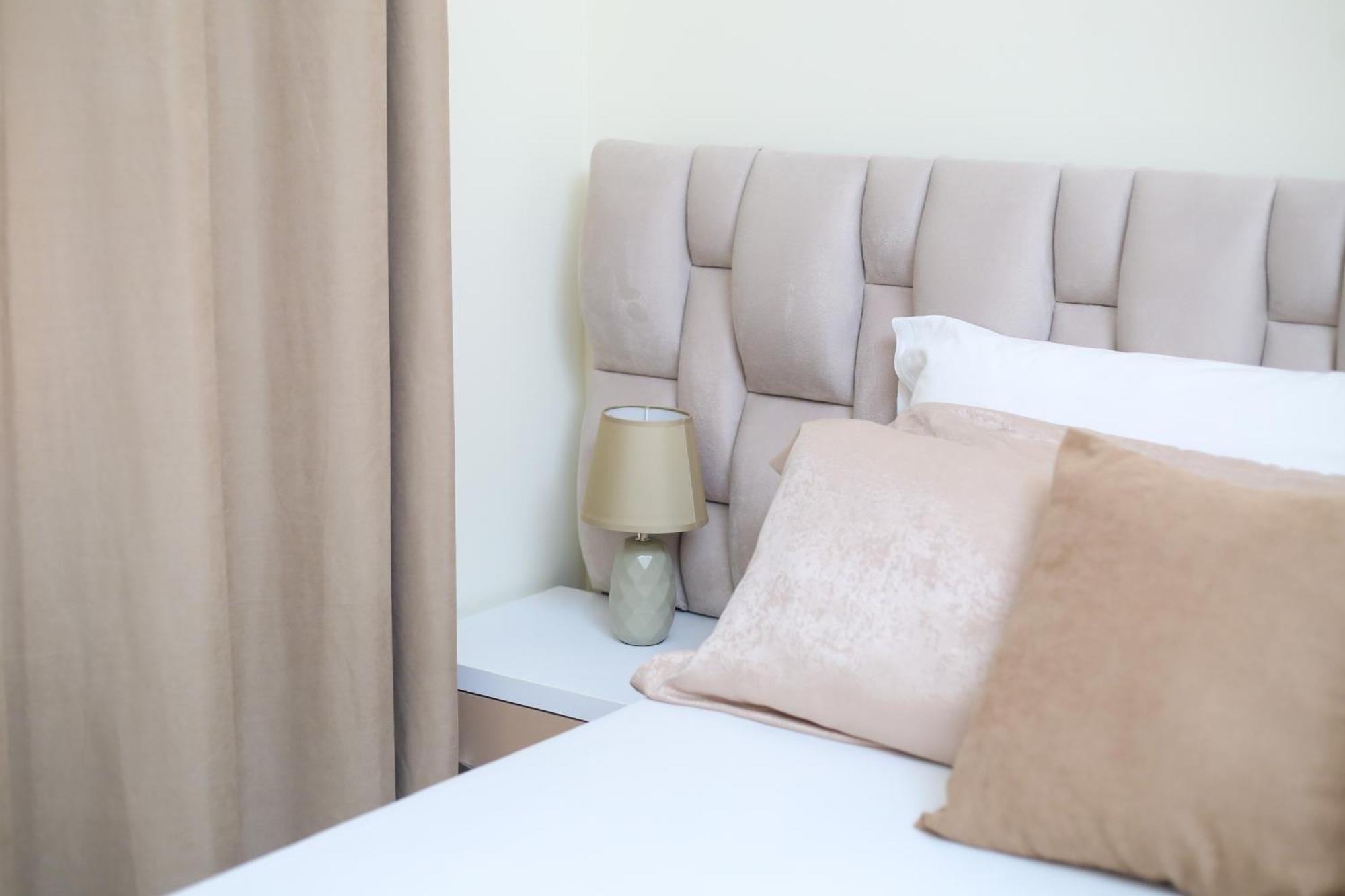 Tafa Deluxe Apartment Вльора Екстер'єр фото